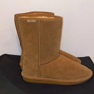Bearpaw Boots size 11 Tan